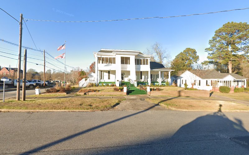 Funeral Services at Jeff Jones Funeral Home in La Fayette, Alabama | FuneralHomes.fyi Jeff Jones Funeral Home La Fayette Alabama