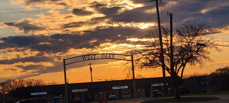 Funeral Services at West Oaks Funeral Home in Sulphur Springs, Texas | FuneralHomes.fyi West Oaks Funeral Home Sulphur Springs Texas