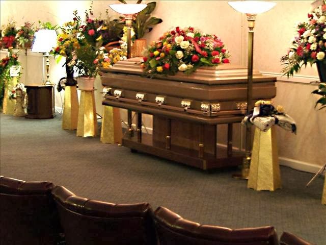 Funeral Services at Miranda Funeral Services in Waukegan, Illinois | FuneralHomes.fyi Miranda Funeral Services Waukegan Illinois