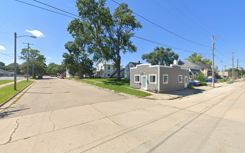 Funeral Services at Miller – Reesman Funeral Home and Cremation Service in Burlington, Wisconsin | FuneralHomes.fyi Miller – Reesman Funeral Home and Cremation Service Burlington Wisconsin