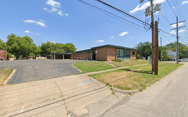 Funeral Services at Chapel Oaks Funeral Services in Topeka, Kansas | FuneralHomes.fyi Chapel Oaks Funeral Services Topeka Kansas