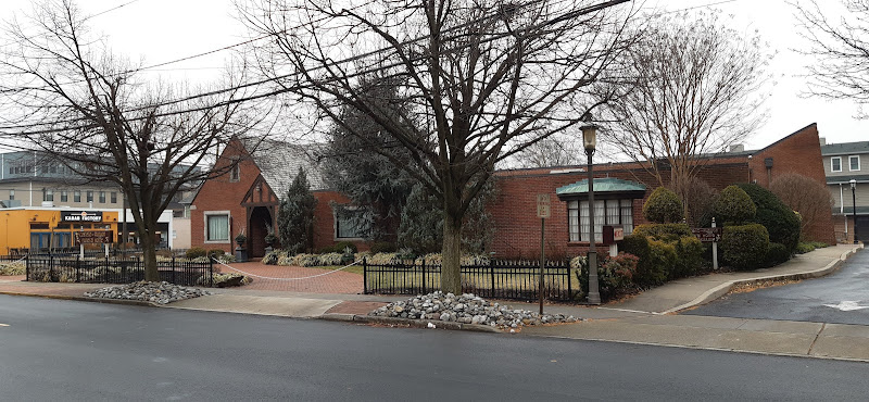 Funeral Services at Costello Runyon Funeral Home in Metuchen, New Jersey | FuneralHomes.fyi Costello Runyon Funeral Home Metuchen New Jersey