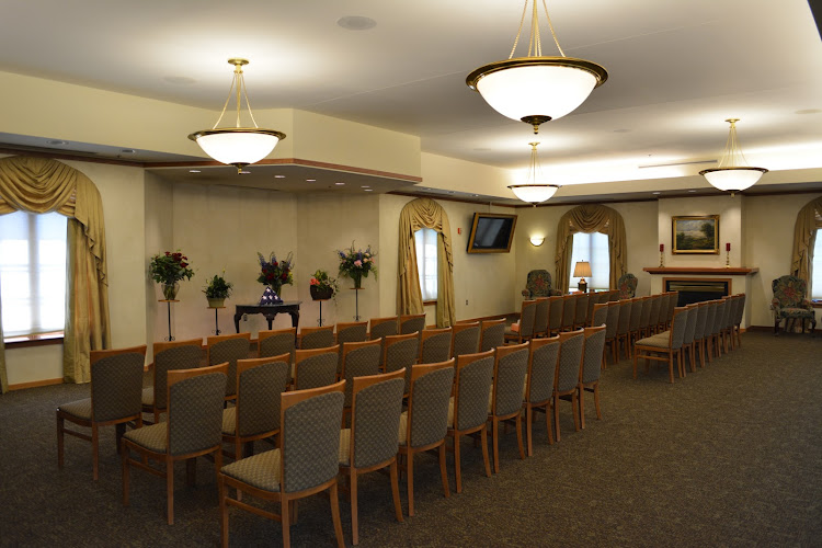 Funeral Services at Gearty- Delmore Funeral Chapels in Plymouth, Minnesota | FuneralHomes.fyi Gearty- Delmore Funeral Chapels Plymouth Minnesota