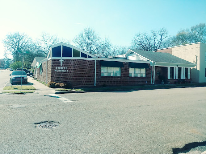 Funeral Services at Grayson-Porter’s Mortuary in Tupelo, Mississippi | FuneralHomes.fyi Grayson-Porter’s Mortuary Tupelo Mississippi