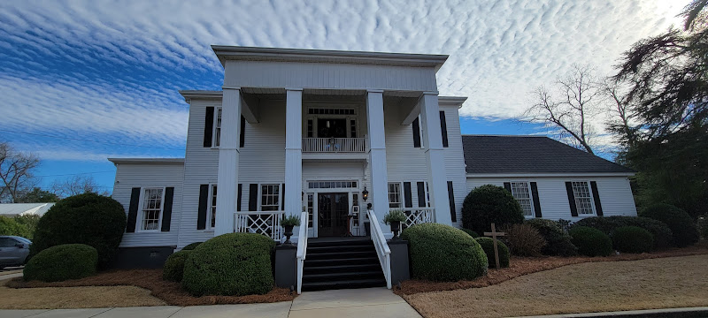 Funeral Services at Watson-Hunt Funeral Home in Perry, Georgia | FuneralHomes.fyi Watson-Hunt Funeral Home Perry Georgia