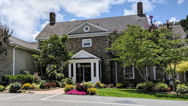 Funeral Services at Teague Funeral Service in Charlottesville, Virginia | FuneralHomes.fyi Teague Funeral Service Charlottesville Virginia