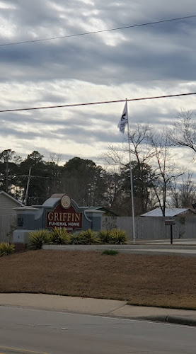 Funeral Services at Griffin Funeral Home in West Monroe, Louisiana | FuneralHomes.fyi Griffin Funeral Home West Monroe Louisiana