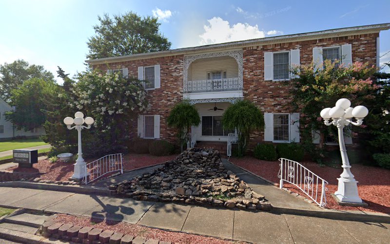 Funeral Services at Karnes & Son Funeral Home in Dyer, Tennessee | FuneralHomes.fyi Karnes & Son Funeral Home Dyer Tennessee