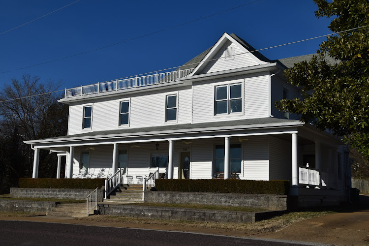 Funeral Services at Bell Funeral Home in Pacific, Missouri | FuneralHomes.fyi Bell Funeral Home Pacific Missouri