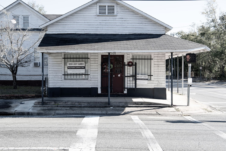 Funeral Services at West Florida Caskets & Urns in Pensacola, Florida | FuneralHomes.fyi West Florida Caskets & Urns Pensacola Florida