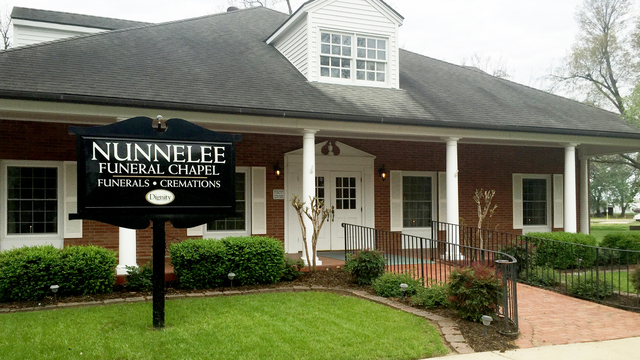 Funeral Services at Nunnelee Funeral Chapel in Sikeston, Missouri | FuneralHomes.fyi Nunnelee Funeral Chapel Sikeston Missouri