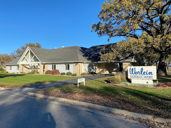 Funeral Services at Worlein Funeral Home in Austin, Minnesota | FuneralHomes.fyi Worlein Funeral Home Austin Minnesota