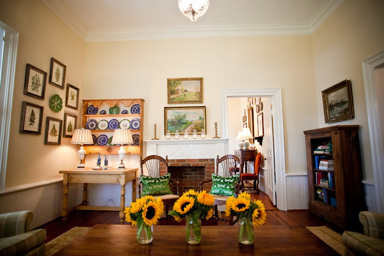 Funeral Services at The Farmhouse at McCullough Funeral Home in Warner Robins, Georgia | FuneralHomes.fyi The Farmhouse at McCullough Funeral Home Warner Robins Georgia