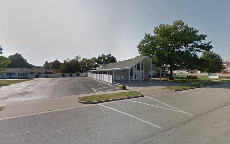 Funeral Services at Daniel Funeral Home in Lamar, Missouri | FuneralHomes.fyi Daniel Funeral Home Lamar Missouri