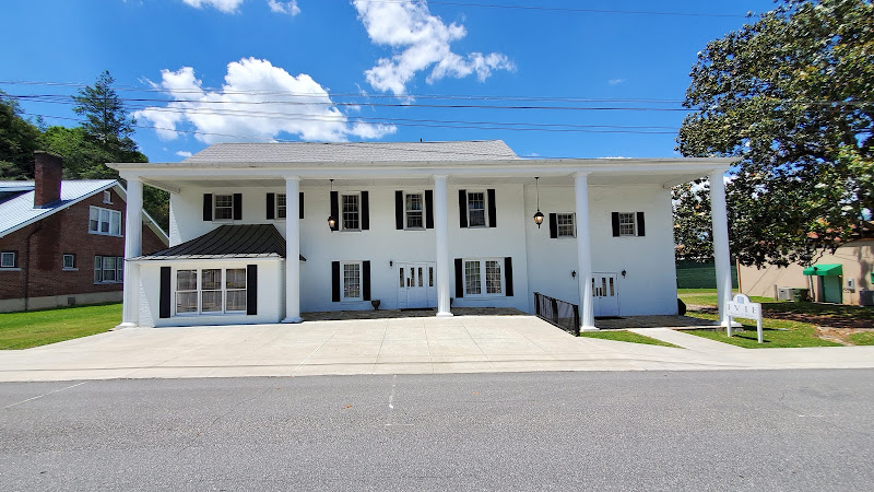 Funeral Services at Ivie Funeral Home in Andrews, North Carolina | FuneralHomes.fyi Ivie Funeral Home Andrews North Carolina