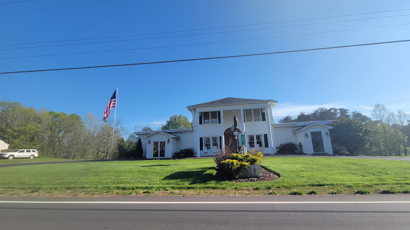 Cox-Needham Funeral Home Pilot Mountain North Carolina