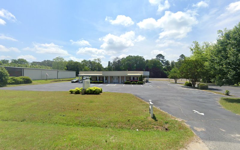 Funeral Services at Williams-White Columns Funeral in Gordon, Georgia | FuneralHomes.fyi Williams-White Columns Funeral Gordon Georgia