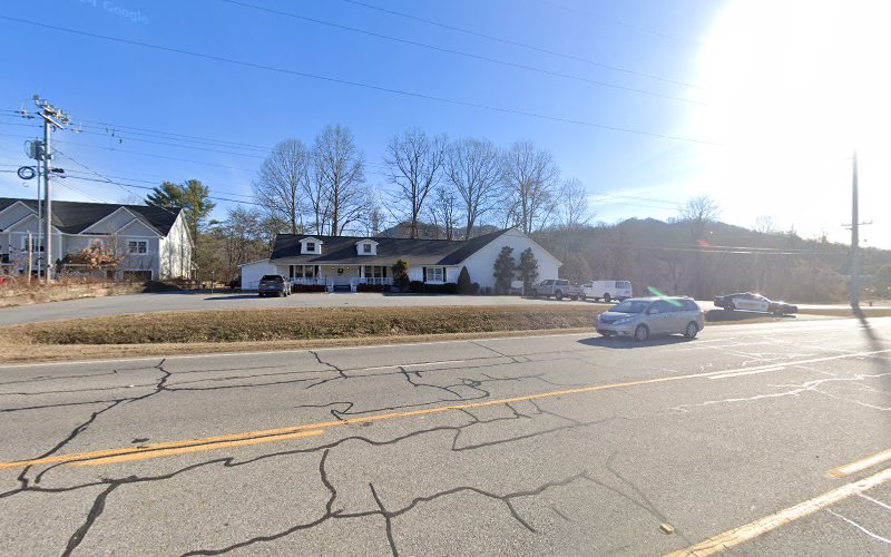 Banister-Cooper Funeral Home- Available 24/7 Hiawassee Georgia