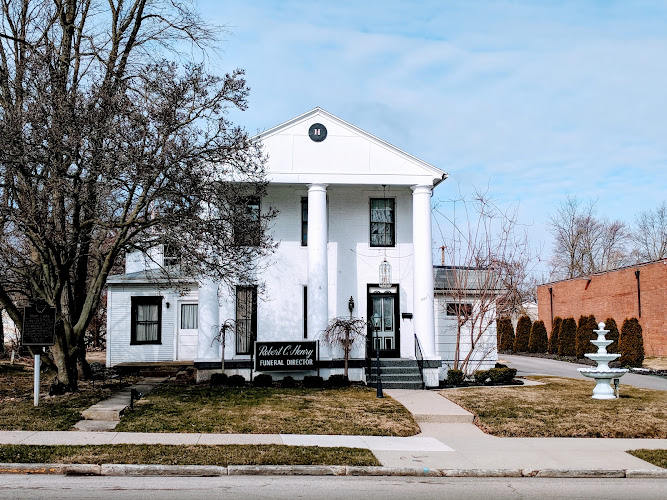 Funeral Services at Robert C Henry Funeral Home in Springfield, Ohio | FuneralHomes.fyi Robert C Henry Funeral Home Springfield Ohio