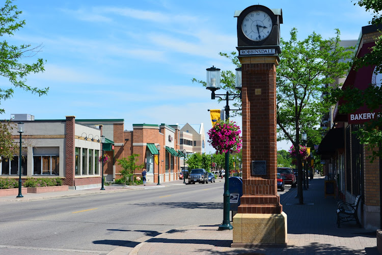 Funeral Services at Gearty Delmore Funeral Chapels in Robbinsdale, Minnesota | FuneralHomes.fyi Gearty Delmore Funeral Chapels Robbinsdale Minnesota