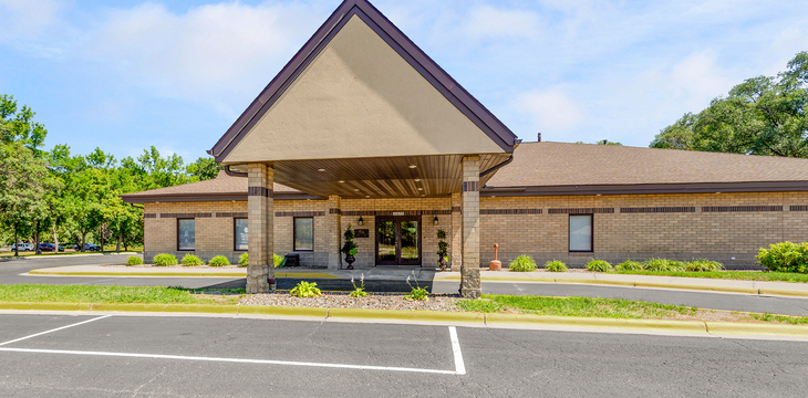 Funeral Services at Gearhart Funeral Home in Coon Rapids, Minnesota | FuneralHomes.fyi Gearhart Funeral Home Coon Rapids Minnesota