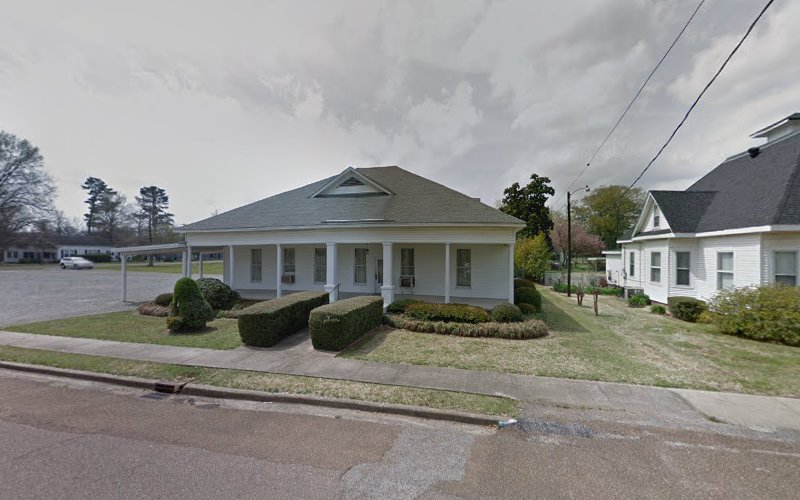 Funeral Services at Womble Funeral Home in Charleston, Mississippi | FuneralHomes.fyi Womble Funeral Home Charleston Mississippi