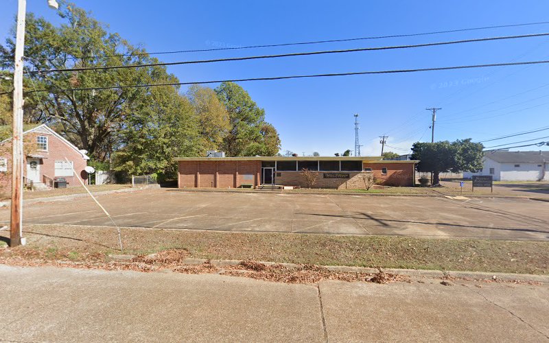 Funeral Services at Skeeter Robinson Funeral Home in Grenada, Mississippi | FuneralHomes.fyi Skeeter Robinson Funeral Home Grenada Mississippi