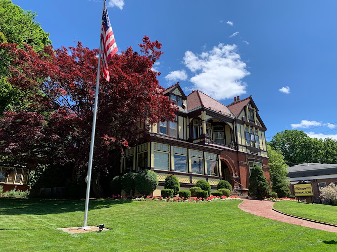 Funeral Services at H. L. Farmer & Sons Funeral Homes in Haverhill, Massachusetts | FuneralHomes.fyi H. L. Farmer & Sons Funeral Homes Haverhill Massachusetts