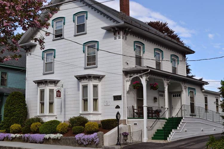 Funeral Services at Morris Funeral Home, Inc. in Ipswich, Massachusetts | FuneralHomes.fyi Morris Funeral Home, Inc. Ipswich Massachusetts