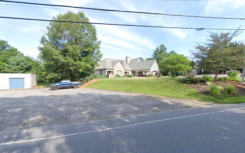 Funeral Services at West Family Funeral Services in Weaverville, North Carolina | FuneralHomes.fyi West Family Funeral Services Weaverville North Carolina