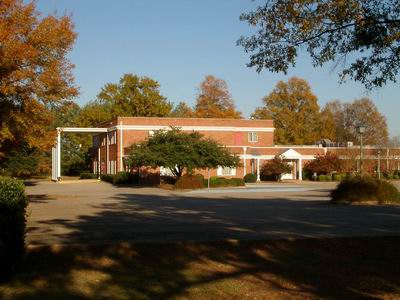 Funeral Services at Floyd’s Greenlawn Chapel in Spartanburg, South Carolina | FuneralHomes.fyi Floyd’s Greenlawn Chapel Spartanburg South Carolina