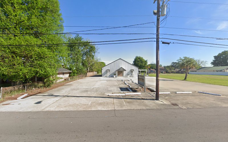 Funeral Services at Hall Davis & Sons Funeral Services in Port Allen, Louisiana | FuneralHomes.fyi Hall Davis & Sons Funeral Services Port Allen Louisiana