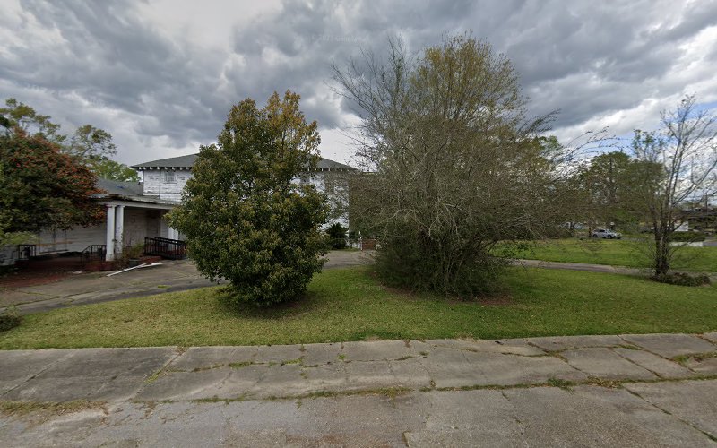 Funeral Services at Rhodes Funeral Home in Baton Rouge, Louisiana | FuneralHomes.fyi Rhodes Funeral Home Baton Rouge Louisiana