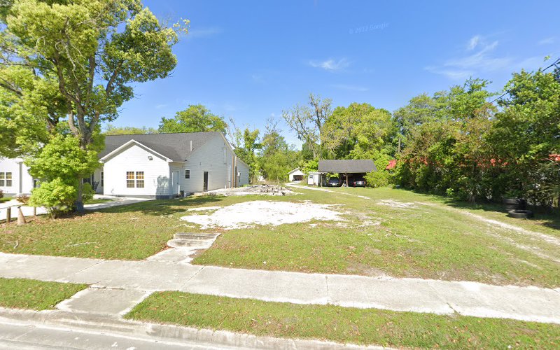 Funeral Services at D.M Udell Funeral Home & Cremation Service in Live Oak, Florida | FuneralHomes.fyi D.M Udell Funeral Home & Cremation Service Live Oak Florida