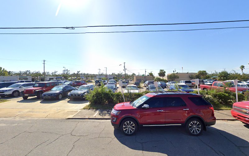 Funeral Services at Smith Funeral Home (1975) in Panama City, Florida | FuneralHomes.fyi Smith Funeral Home (1975) Panama City Florida