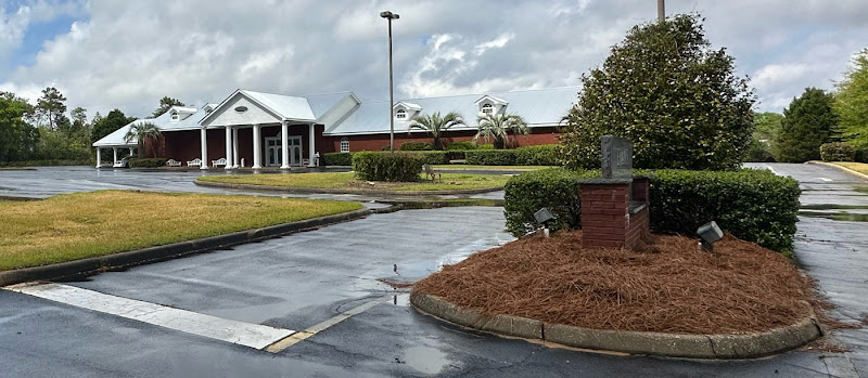 Funeral Services at McDonald Family Funeral Home in Defuniak Springs, Florida | FuneralHomes.fyi McDonald Family Funeral Home Defuniak Springs Florida