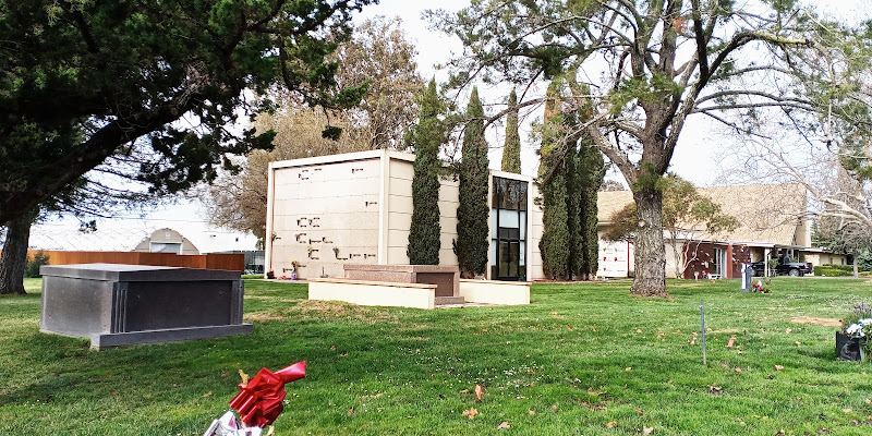 Funeral Services at Treadway & Wigger Funeral Home in Napa, California | FuneralHomes.fyi Treadway & Wigger Funeral Home Napa California