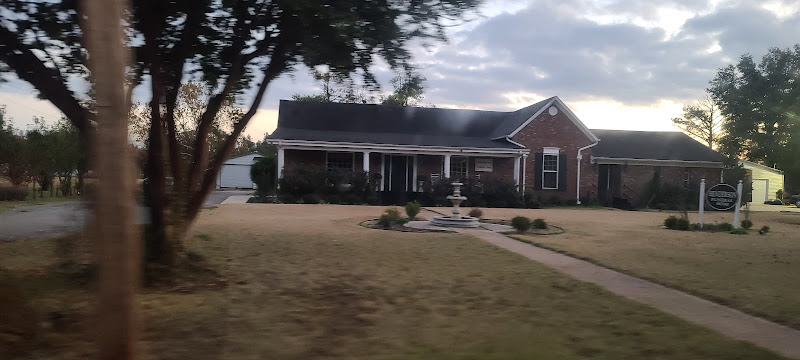 Funeral Services at Henderson Funeral Home in Tunica, Mississippi | FuneralHomes.fyi Henderson Funeral Home Tunica Mississippi