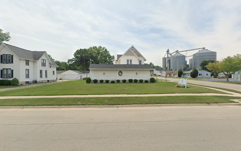 Funeral Services at Farrell-Holland-Gale Funeral in Stillman Valley, Illinois | FuneralHomes.fyi Farrell-Holland-Gale Funeral Stillman Valley Illinois