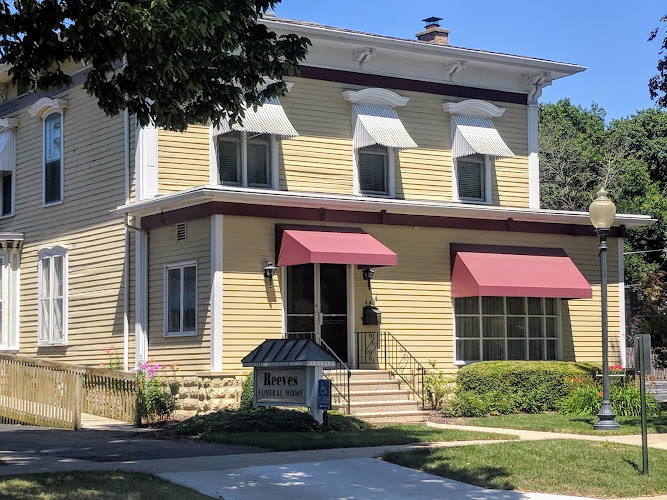 Funeral Services at Reeves Funeral Homes Ltd in Morris, Illinois | FuneralHomes.fyi Reeves Funeral Homes Ltd Morris Illinois