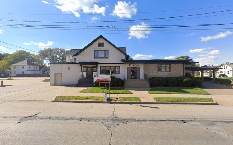 Funeral Services at Deroo Funeral Home in Moline, Illinois | FuneralHomes.fyi Deroo Funeral Home Moline Illinois