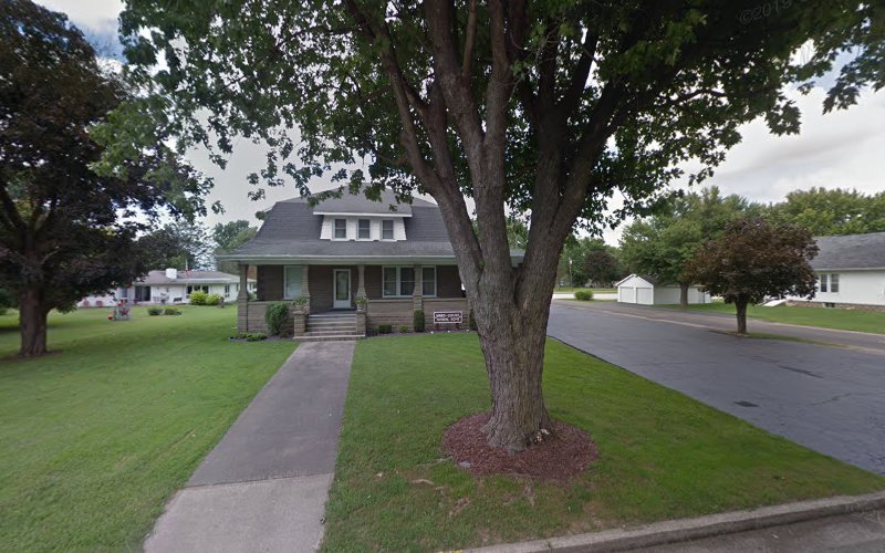 Funeral Services at Lummis Funeral Home,Inc in Pleasant Hill, Illinois | FuneralHomes.fyi Lummis Funeral Home,Inc Pleasant Hill Illinois