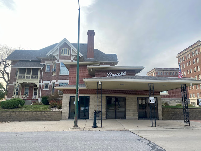 Funeral Services at Historic Bruce Funeral Home in Fort Dodge, Iowa | FuneralHomes.fyi Historic Bruce Funeral Home Fort Dodge Iowa