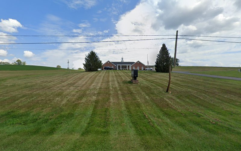 Funeral Services at Spurlin Funeral Home in Lancaster, Kentucky | FuneralHomes.fyi Spurlin Funeral Home Lancaster Kentucky