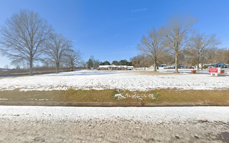 Funeral Services at New’s Monticello Funeral Home in Monticello, Kentucky | FuneralHomes.fyi New’s Monticello Funeral Home Monticello Kentucky