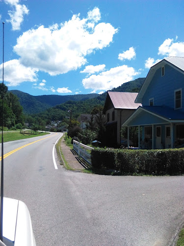 Funeral Services at Tri-City Funeral Home in Benham, Kentucky | FuneralHomes.fyi Tri-City Funeral Home Benham Kentucky