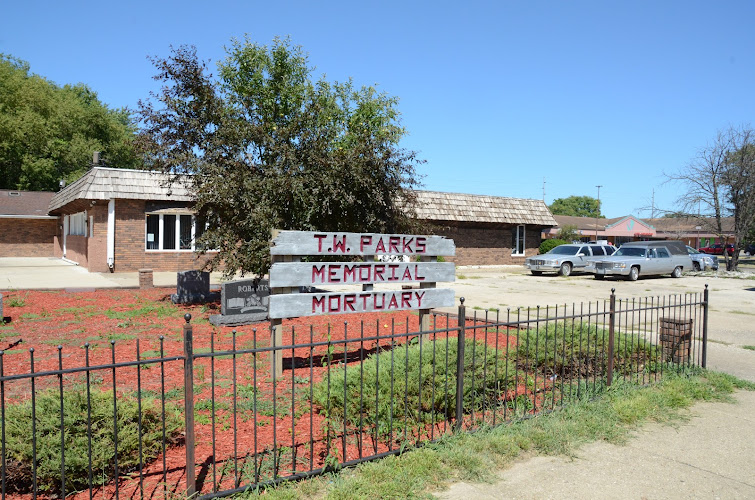 T. W. Parks Colonial Chapel Peoria Illinois