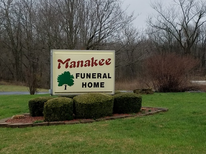 Funeral Services at Manakee Funeral Home in Elizabethtown, Kentucky | FuneralHomes.fyi Manakee Funeral Home Elizabethtown Kentucky