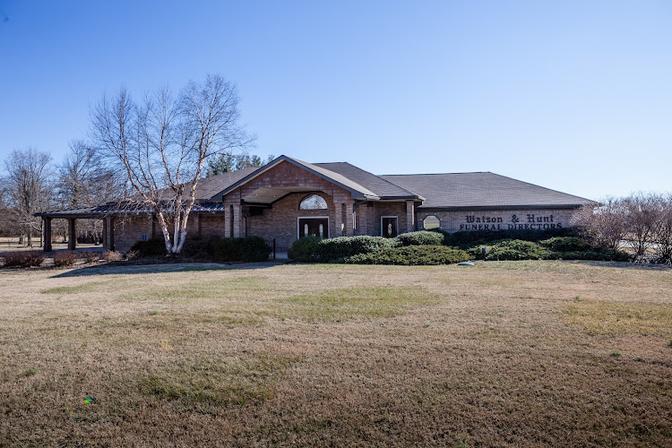 Funeral Services at Leitchfield Funeral Home in Leitchfield, Kentucky | FuneralHomes.fyi Leitchfield Funeral Home Leitchfield Kentucky