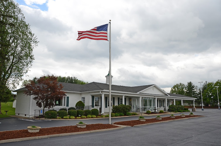 Funeral Services at Hardy & Son Funeral Homes in Bowling Green, Kentucky | FuneralHomes.fyi Hardy & Son Funeral Homes Bowling Green Kentucky